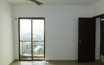 1 BHK Apartment For Sale in RNA NG Ocean Pearl, Mira Road
