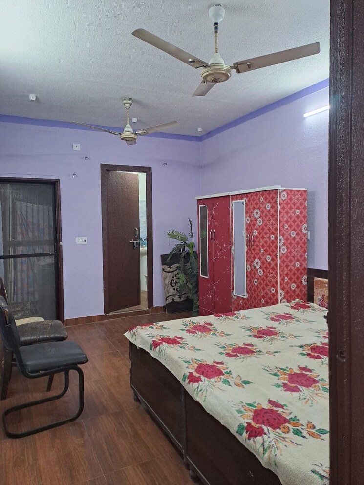Bedroom, anand vihar 3 Bedroom 1100 Sq.Ft. Builder Floor In Anand Vihar Ghaziabad 8056014