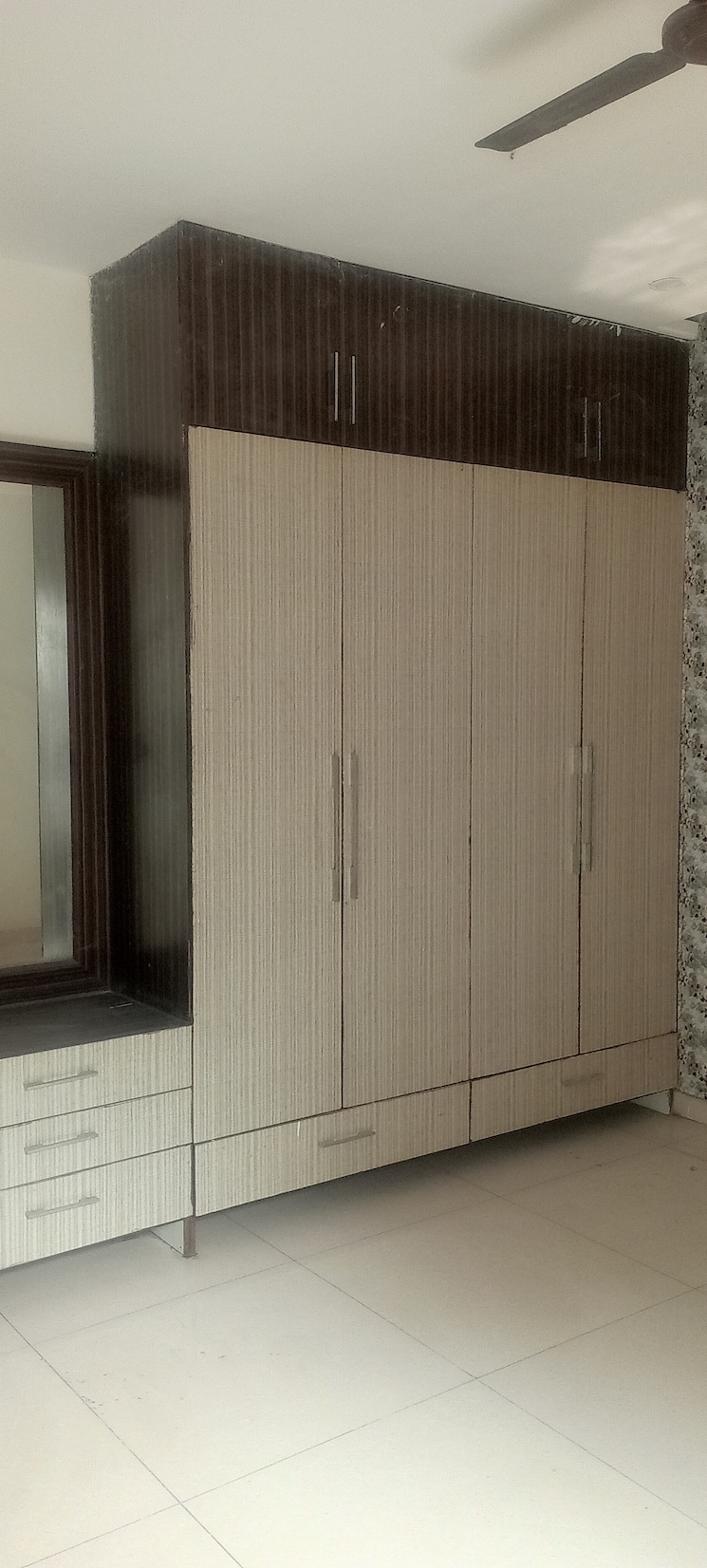 undefined, patiala road 3 Bedroom 102 Sq.Yd. Independent House In Patiala Road Zirakpur 8056053