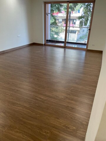 Room in 3 BHK Builder Floor at Uppal Southend, Sector 49 – for Sale