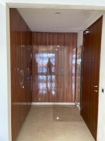 Room in 3 BHK Builder Floor at Uppal Southend, Sector 49 – for Sale