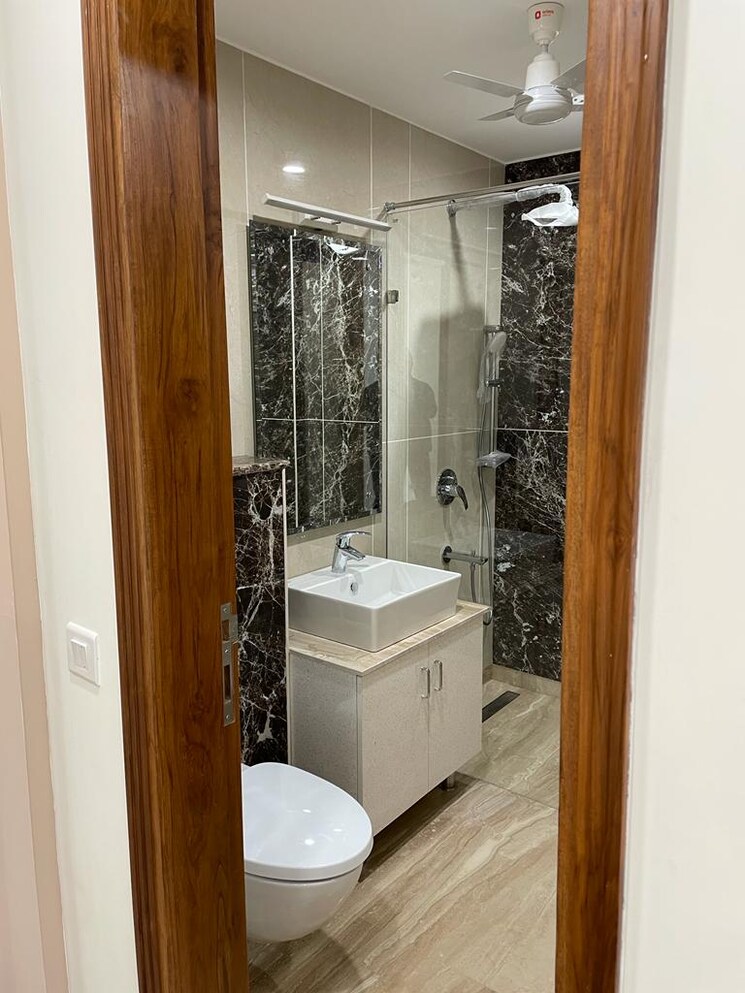 Bathroom, uppal-southend 3 Bedroom 1875 Sq.Ft. Builder Floor In Sector 49 Gurgaon 8056066