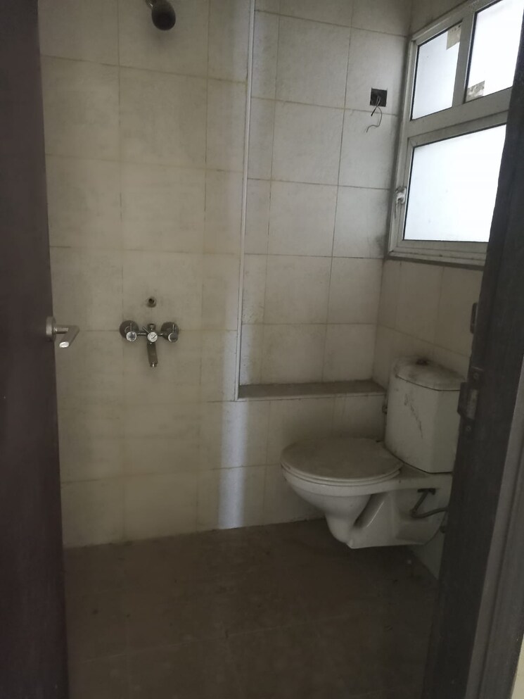 Bathroom, eldeco-olympia 3 Bedroom 2150 Sq.Ft. Apartment In Sector 93a Noida 8056115