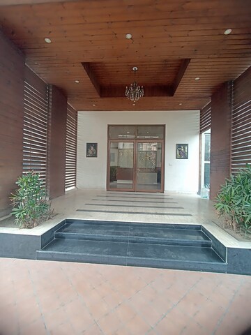 Building Lobby in 3 BHK Apartment at Eldeco Olympia, Sector 93a – for Sale
