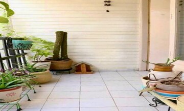 Balcony in 3 BHK Builder Floor at Ardee City, Sector 52 – for Rent