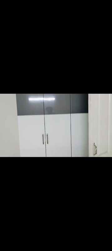 Room in 2 BHK Apartment at Wave Dream Homes, Wave City – for Rent