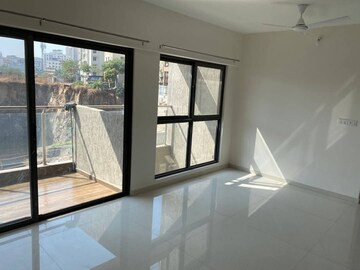 Room in 2 BHK Apartment at Gagan Avencia, Kharadi – for Rent