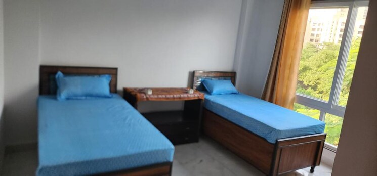 Room, sector 50 Pg For Girls In Sector 50 8056211