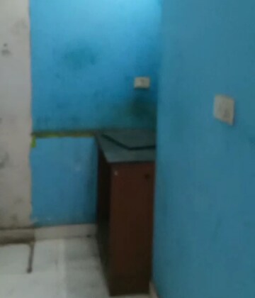 Furnished Amenities in 2 BHK Independent House at Aliganj – for Rent