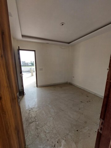 Room in 3 BHK Independent House at Meerut Cantt – for Sale