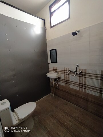 Room in 2 BHK Independent House at Sector 7 – for Rent
