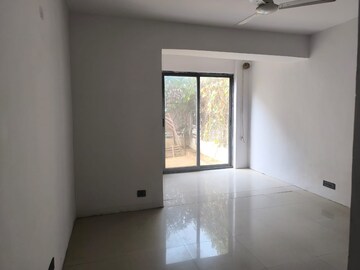 Room in 3 BHK Apartment at BPTP Park 81, Sector 81 – for Rent