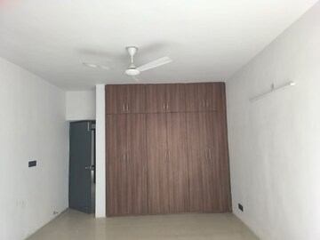 Room in 3 BHK Apartment at BPTP Park 81, Sector 81 – for Rent