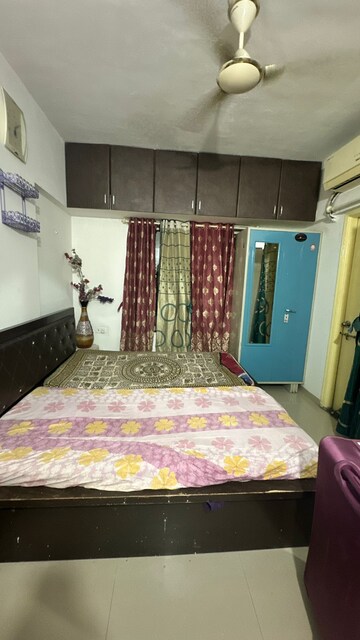 Bedroom in 1 BHK Apartment at Solitaire Paradise, Wakad – for Rent