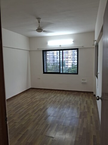 Room in 3 BHK Apartment at Gera Emerald City, Kharadi – for Rent