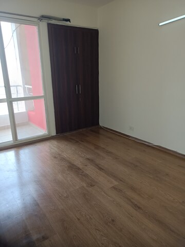 Room in 2 BHK Apartment at Lotus Panache, Sector 110 – for Rent