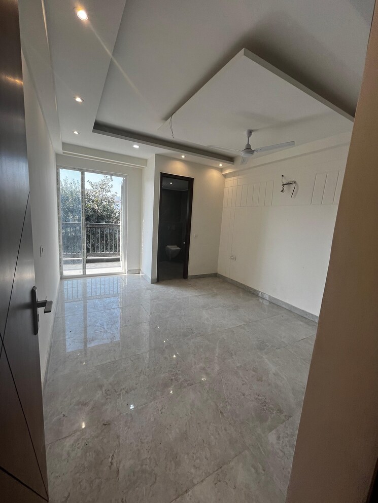 Room, mandi 3 Bedroom 135 Sq.Yd. Builder Floor In Mandi Delhi 8056371