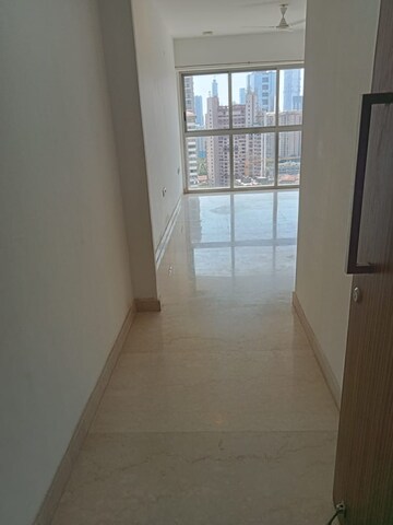 Room in 1 BHK Apartment at Sugee Atharva, Prabhadevi – for Rent