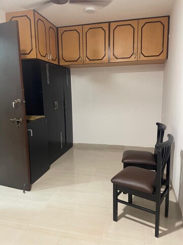 Room in 2 BHK Apartment at Chembur – for Rent