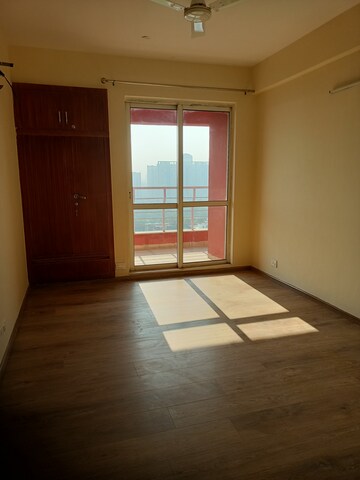 Room in 3.5 BHK Apartment at The 3C Lotus Panache, Sector 110 – for Rent