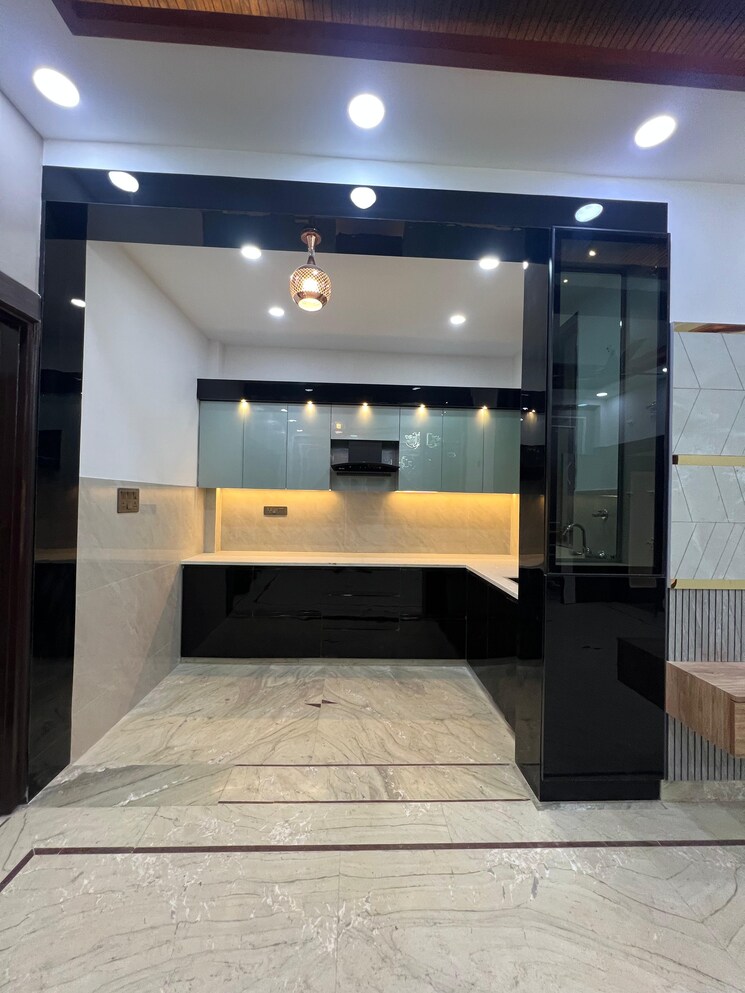 Kitchen, gyan khand 3 Bedroom 1250 Sq.Ft. Builder Floor In Gyan Khand Ghaziabad 8056421