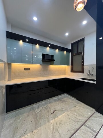 Kitchen in 3 BHK Builder Floor at Gyan Khand – for Sale