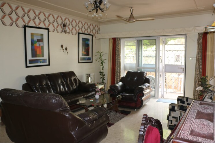  Parking, magarpatta-laburnum-park 3.5 Bedroom 1850 Sq.Ft. Apartment In Hadapsar Pune 8056403