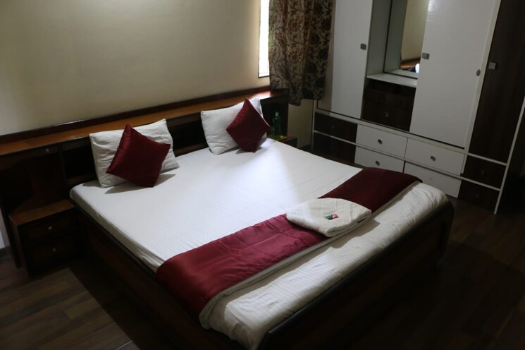 Bedroom, magarpatta-laburnum-park 3.5 Bedroom 1850 Sq.Ft. Apartment In Hadapsar Pune 8056403