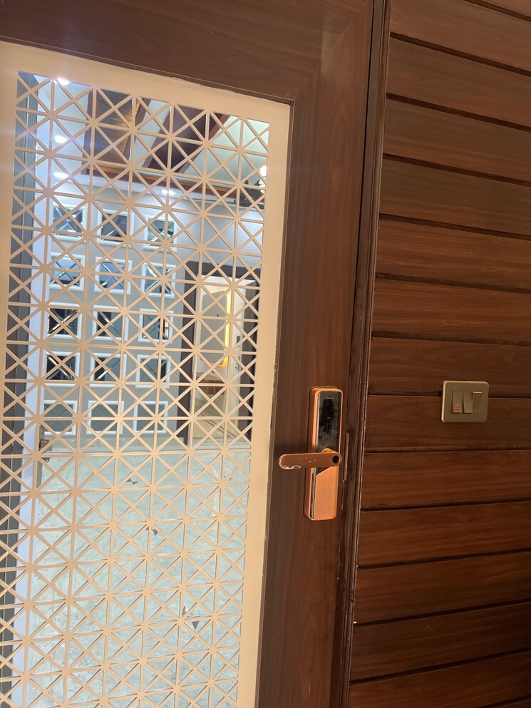 undefined, gyan khand 3 Bedroom 1250 Sq.Ft. Builder Floor In Gyan Khand Ghaziabad 8056421