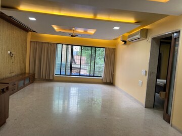 Living Room in 3 BHK Apartment at Chembur – for Rent