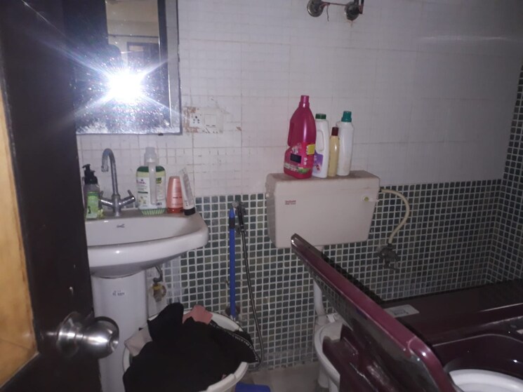 Bathroom, gaurs-green-vista 2 Bedroom 920 Sq.Ft. Apartment In Nyay Khand Ghaziabad 8056452