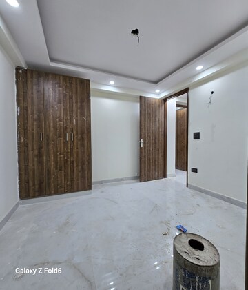 Room in 3 BHK Builder Floor at Rajpur – for Sale