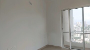 Room in 3 BHK Apartment at Indiabulls Sky Forest, Lower Parel – for Sale