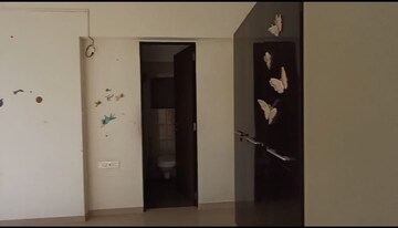 Bedroom in 3 BHK Apartment at Chembur – for Rent