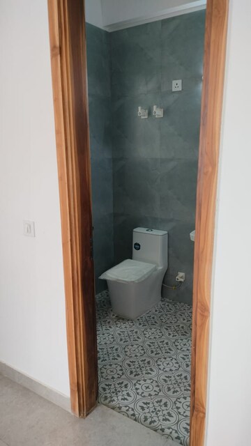 Bathroom in 6+ BHK Independent House at RWA Apartments Sector 30, Sector 30 – for Rent