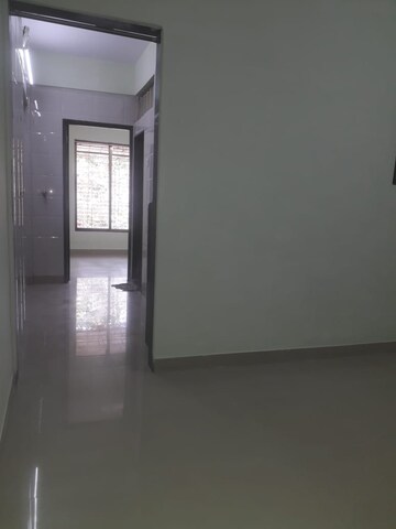 Room in 1 BHK Apartment at Omkar Sai CHS, Lower Parel – for Rent