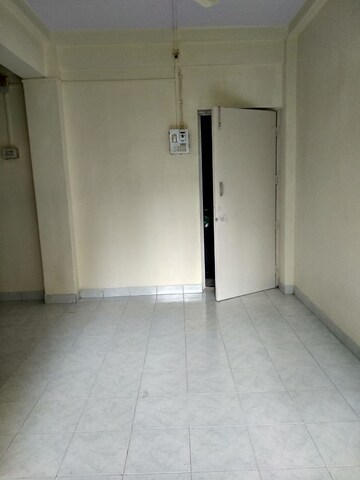 Room in 1 RK Apartment at Bhoomi Park, Malad West – for Rent