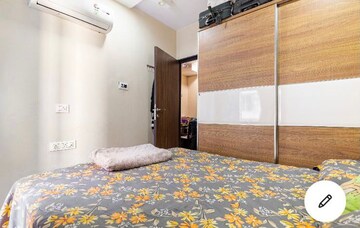 Room in 1 BHK Apartment at Andheri West – for Rent