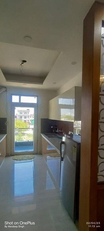 Kitchen in 4 BHK Apartment at Spaze Platinum Tower, Sector 47 – for Sale