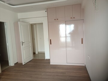 Room in 4 BHK Apartment at The 3C Lotus Panache, Sector 110 – for Rent
