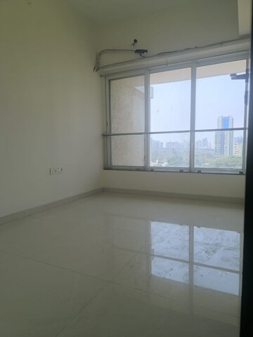 Bedroom in 2.5 BHK Apartment at Chembur – for Rent