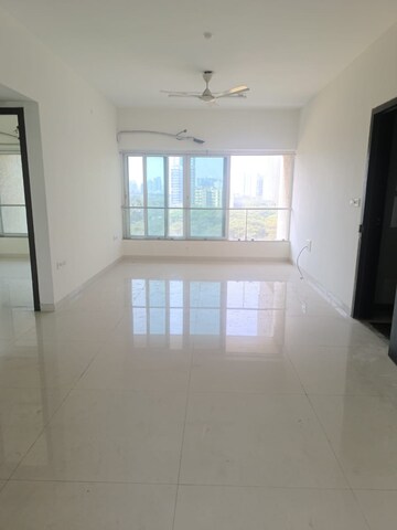 Living Room in 2.5 BHK Apartment at Chembur – for Rent
