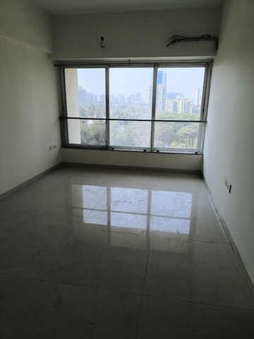 Bedroom in 2.5 BHK Apartment at Chembur – for Rent
