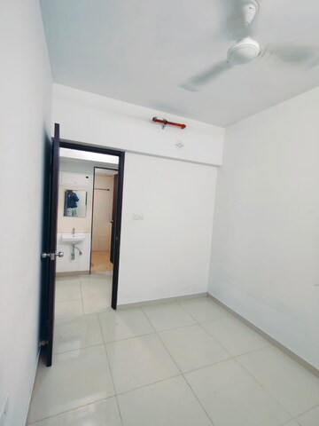 Room in 2 BHK Apartment at Shapoorji Pallonji Joyville Hinjewadi, Hinjewadi – for Rent
