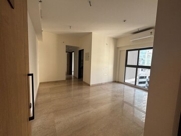 Room in 2 BHK Apartment at Lodha Vista, Lower Parel – for Rent