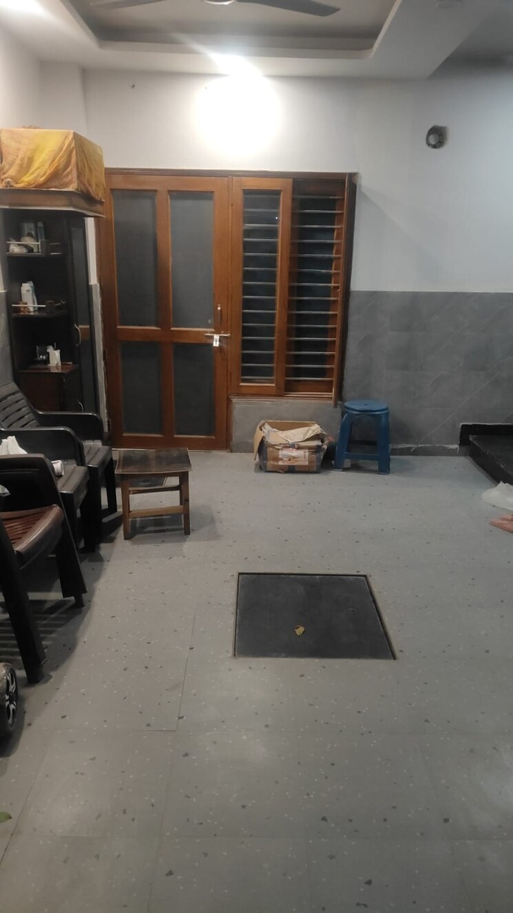 Living Room, sector 21d 2.5 Bedroom 112 Sq.Yd. Independent House In Sector 21d Faridabad 8056666