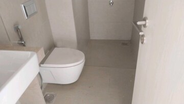 Bathroom in 3 BHK Apartment at Indiabulls Sky, Lower Parel – for Sale