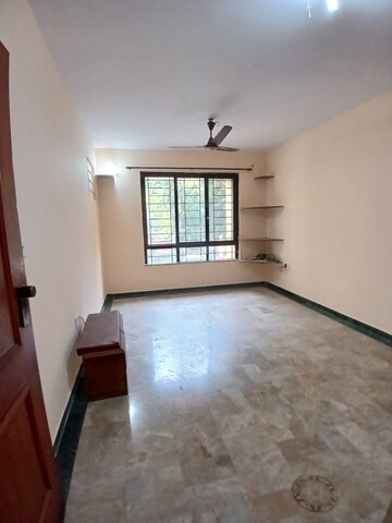 Room in 2 BHK Apartment at Hiranandani Estate Broadway, Ghodbunder Road – for Rent