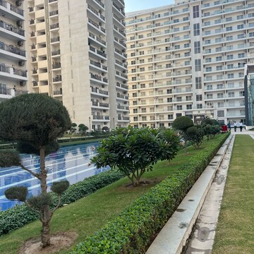 4 BHK Apartment For Rent in Central Park Flower Valley Aqua Front Towers Sohna Sector 33 Gurgaon  8056802