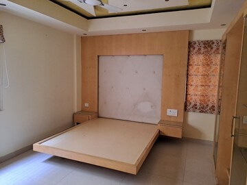 Room in 3 BHK Apartment at Reliaable Lakedew Residency, Harlur – for Sale